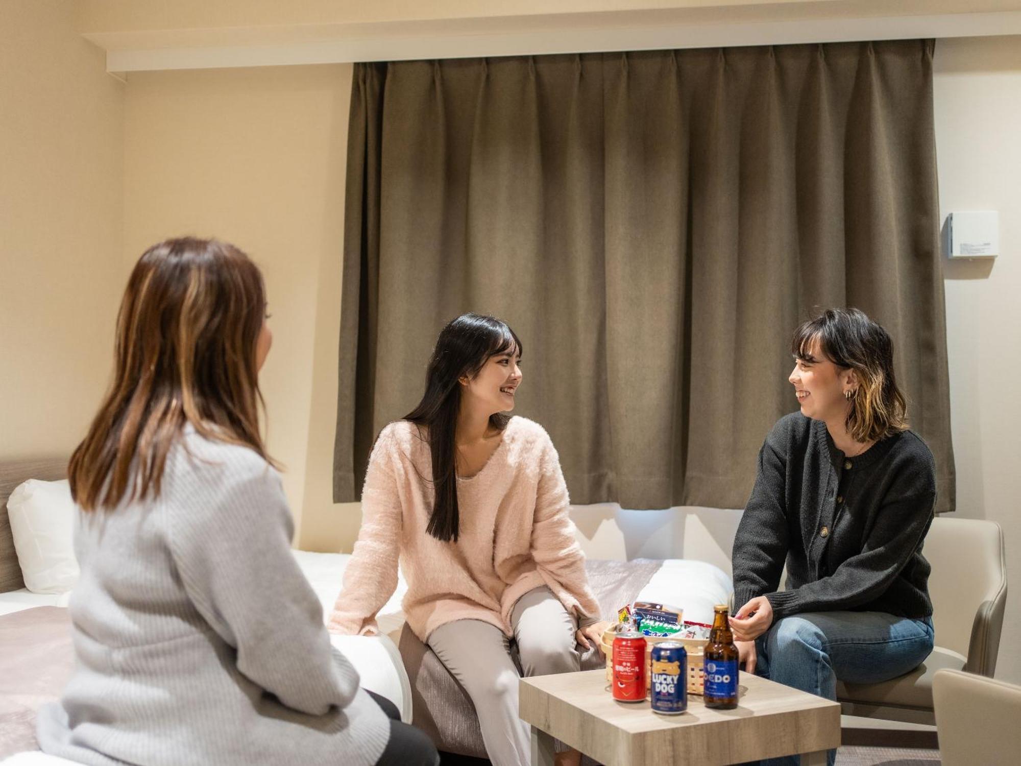 Hotel Sanrriott Shinsaibashi Oszaka Kültér fotó