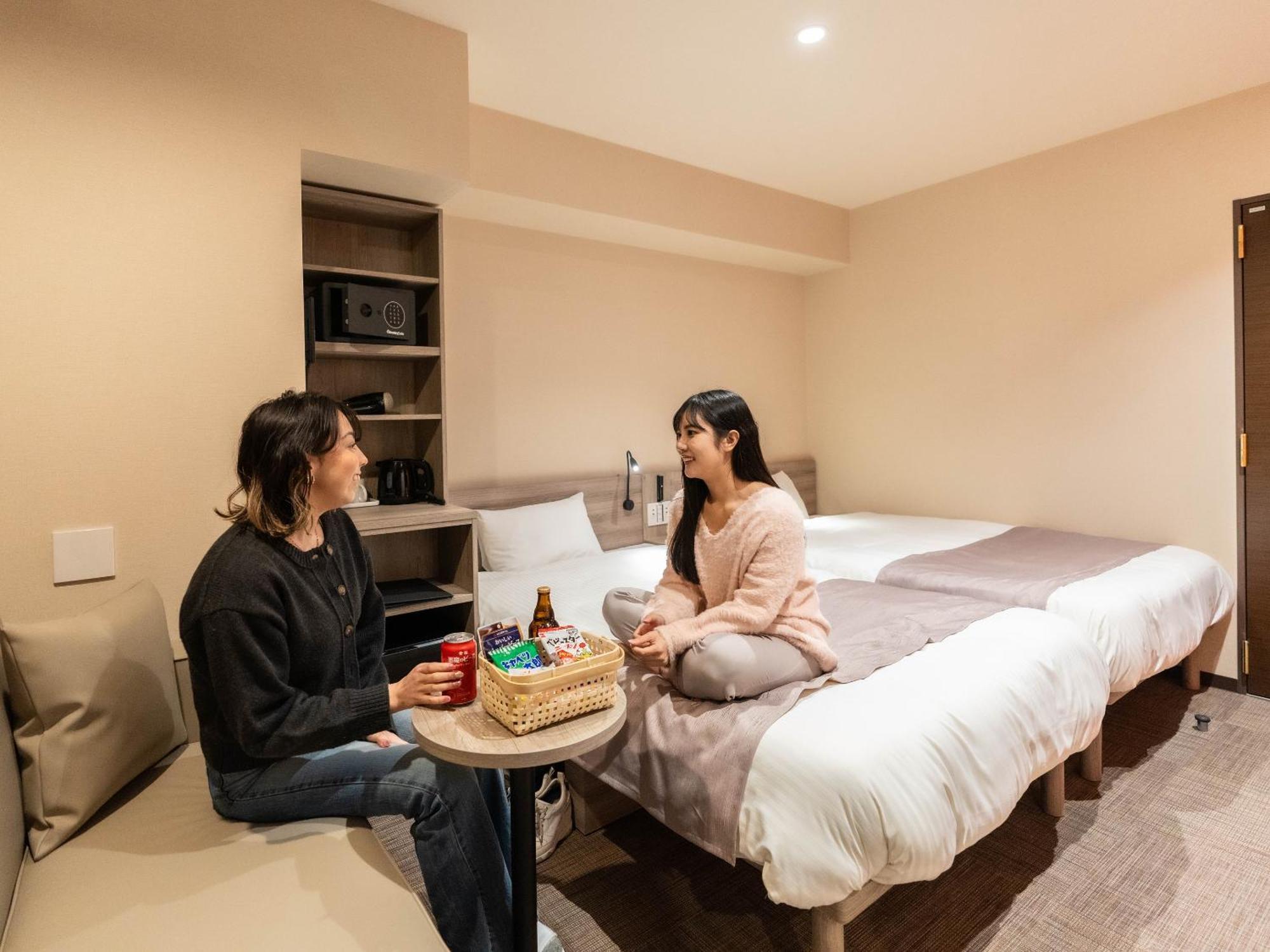 Hotel Sanrriott Shinsaibashi Oszaka Kültér fotó